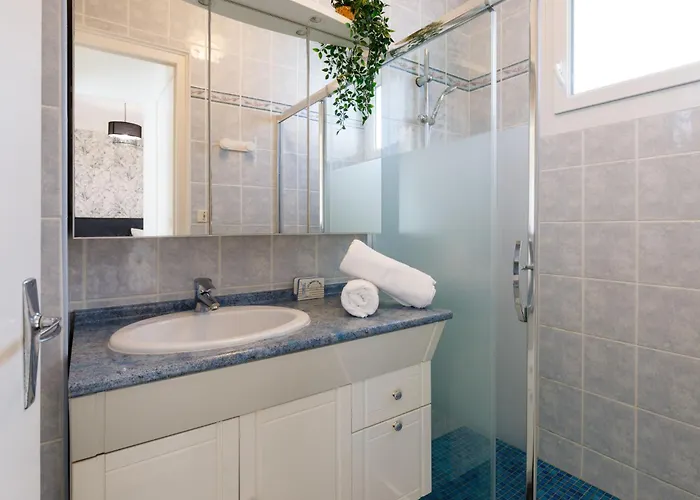 Remagy By Interhome بيت للعطل لا برنوري-ان-رتز